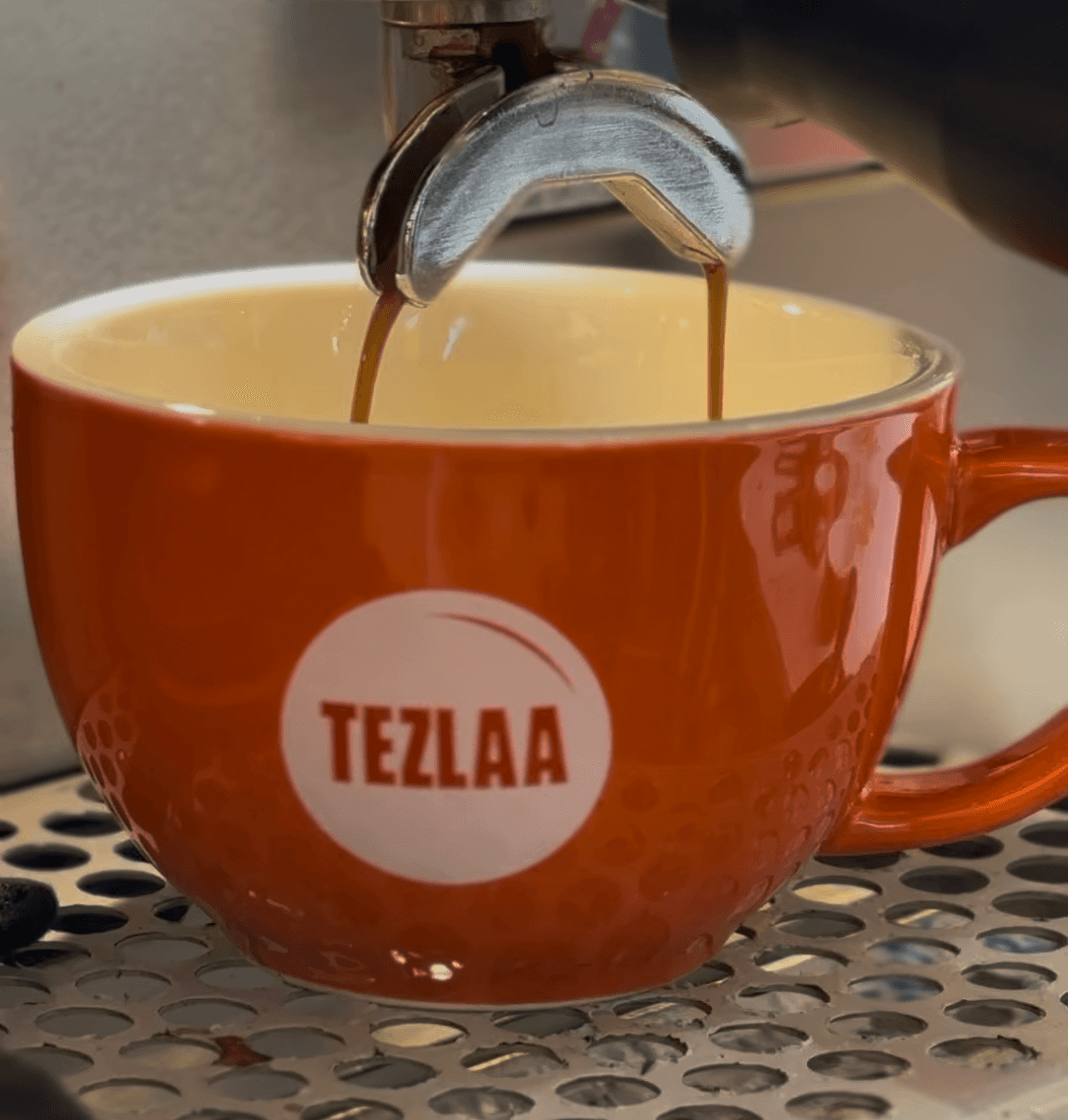 Coffee pour